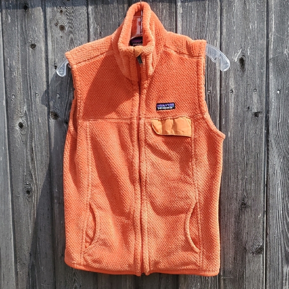 Patagonia Fleece Vest In Peach Sherbet - Monarch Orange X-Dye Medium - Picture 1 of 9